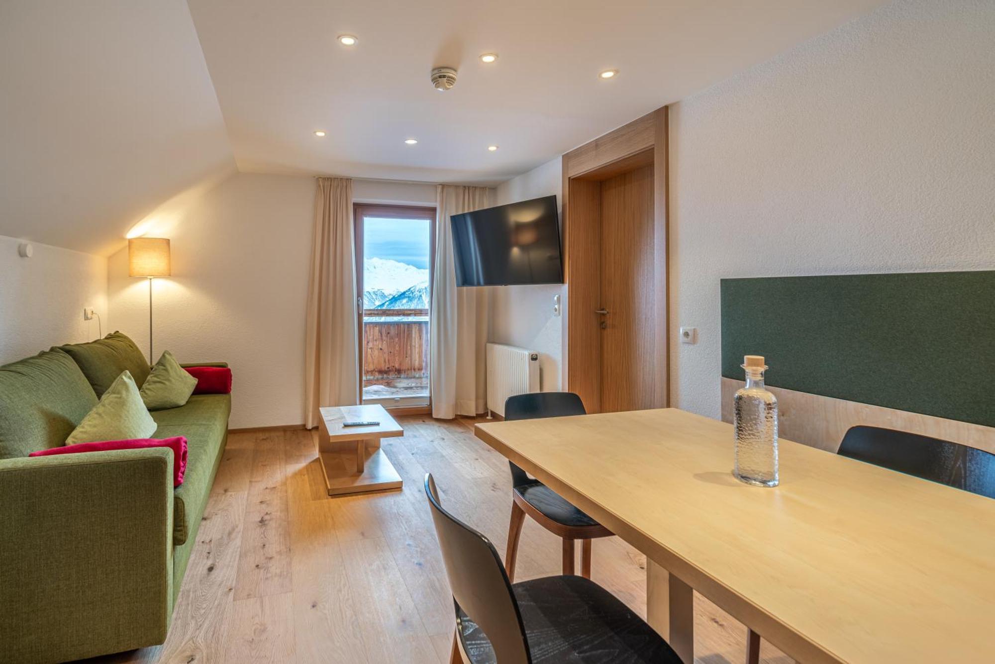 Hotel Hochsoelden Bagian luar foto